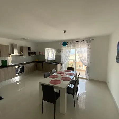 Appartement Sunshine - Modern Three Bedroom - No 3 Mellieħa