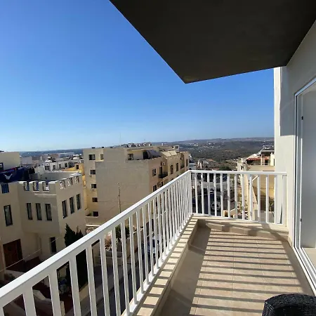 Sunshine - Modern Three Bedroom - No 3