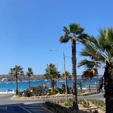 Sunshine - Modern Three Bedroom - No 3 Apartament *