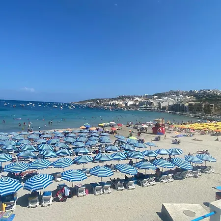 Apartamento Sunshine - Modern Three Bedroom - No 3 *